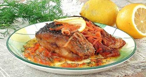 Карп , тушеный с пивом и пряностями Карп , тушеный с пивом и пряностями
