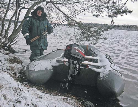 Лодка с мотором